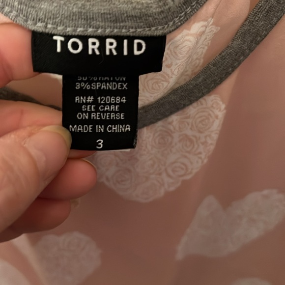 Womens Size 3 Torrid Top - Picture 2 of 4